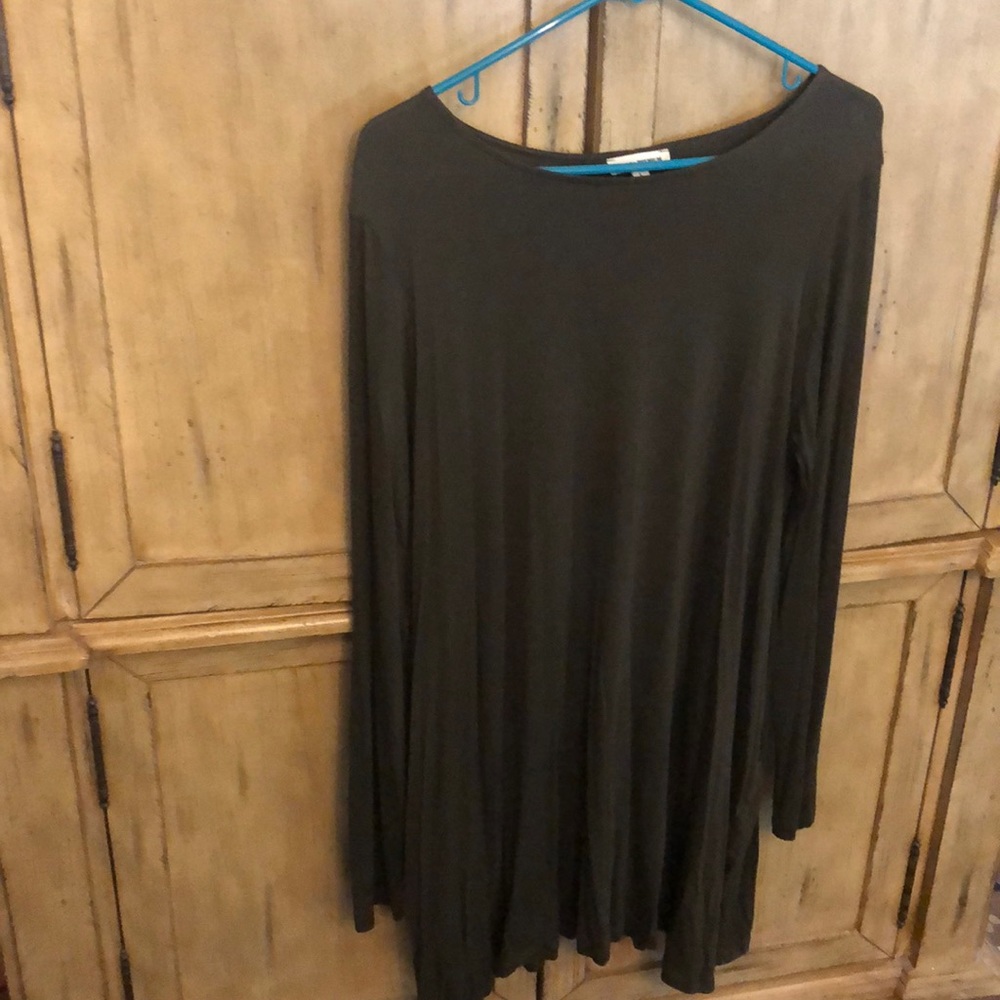Long sleeve knit dress with pockets